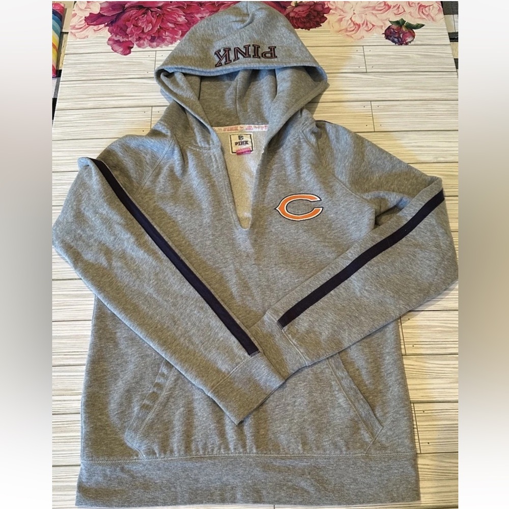 Victoria's Secret PINK NFL Chicago Bears Gray “Meet Me In The Endzone” Hoodie M